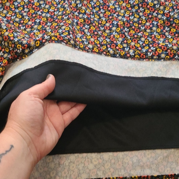 Maura Zip Pocket Detail Skirt - Picture 5 of 11